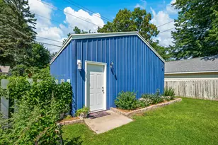 913 Wolcott Ave, Saint Joseph, MI 49085 - Photo 32
