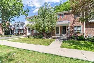 22960 Marter Rd, Saint Clair Shores, MI 48080 - Photo 6