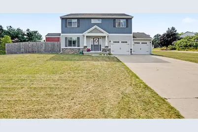 853 N Michigan Avenue, Fremont, MI 49412 - Photo 2