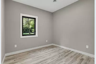 20160 Parkway Avenue, Three Rivers, MI 49093 - Photo 8