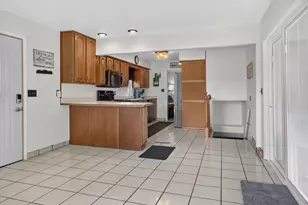 68958 Claire St, Edwardsburg, MI 49112 - Photo 12