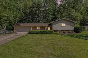 3051 Bluffwood Pl, Saint Joseph, MI 49085 - Photo 1