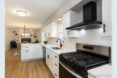 2656 Vassar Drive SE, Grand Rapids, MI 49506 - Photo 12