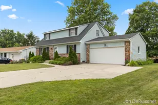 2656 Vassar Dr SE, Grand Rapids, MI 49506 - Photo 2