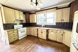59 Orchard Pl, Battle Creek, MI 49017 - Photo 8