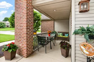 1411 Old Farm Ln, Saint Joseph, MI 49085 - Photo 4