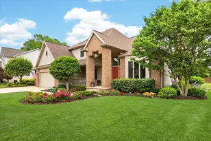 1411 Old Farm Ln, Saint Joseph, MI 49085 - Photo 2