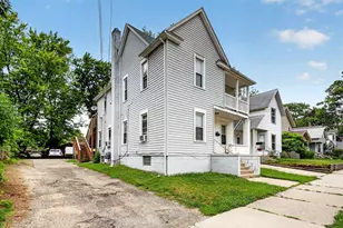 129 Palmer St NE, Grand Rapids, MI 49505 - Photo 2