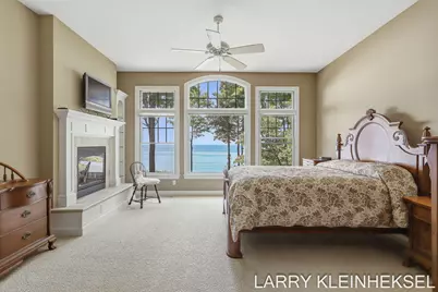 5645 N Lakeshore Drive, Holland, MI 49424 - Photo 18