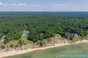 5645 N Lakeshore Dr, Holland, MI 49424 - Photo 114