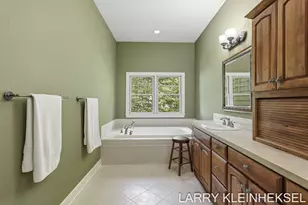5645 N Lakeshore Dr, Holland, MI 49424 - Photo 28