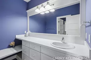 5645 N Lakeshore Dr, Holland, MI 49424 - Photo 14