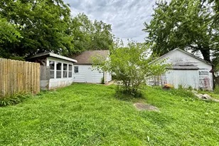 210 E Ash St, Three Oaks, MI 49128 - Photo 30