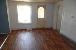 441 Adams St, Jackson, MI 49202 - Photo 2