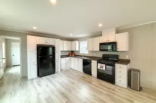 69205 Garver Lake Rd, Edwardsburg, MI 49112 - Photo 4