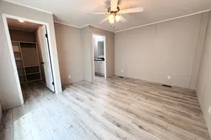 69205 Garver Lake Rd, Edwardsburg, MI 49112 - Photo 10