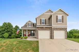 678 Orchard Ct NE, Rockford, MI 49341 - Photo 2