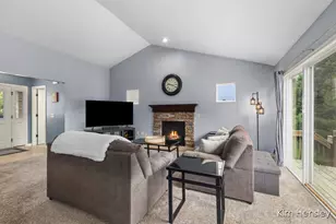 678 Orchard Ct NE, Rockford, MI 49341 - Photo 6
