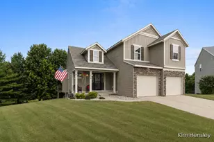 678 Orchard Ct NE, Rockford, MI 49341 - Photo 2