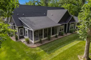 1222 Lochaven Cir, Hillsdale, MI 49242 - Photo 4