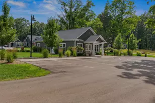1222 Lochaven Cir, Hillsdale, MI 49242 - Photo 8