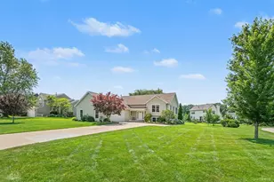 1433 Hillridge Way, Zeeland, MI 49464 - Photo 2