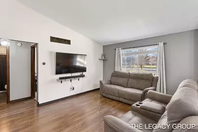 651 S 160th Avenue, Holland, MI 49423 - Photo 4