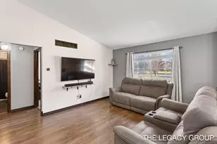 651 S 160th Ave, Holland, MI 49423 - Photo 4