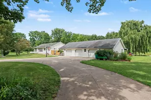 56883 Pulver Rd, Three Rivers, MI 49093 - Photo 2