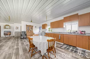 9607 S Barryville Rd, Dowling, MI 49050 - Photo 4