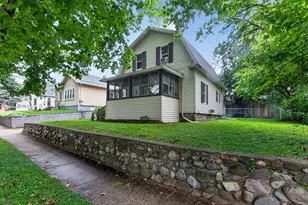 916 Lincoln St, Jackson, MI 49202 - Photo 2