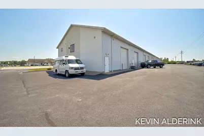 11555 Crossings Court, Holland, MI 49424 - Photo 32
