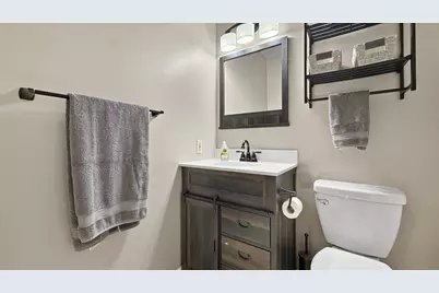 402 Indiana Avenue, Cadillac, MI 49601 - Photo 38