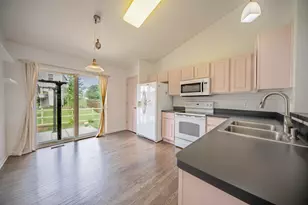 6261 Maplehurst Dr, Ypsilanti, MI 48197 - Photo 10