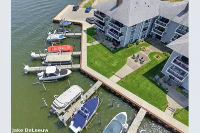 400 Lakeview Court #01A, Spring Lake, MI 49456 - Photo 4