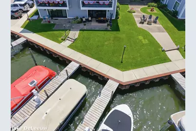 400 Lakeview Court #01A, Spring Lake, MI 49456 - Photo 2
