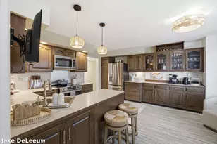 400 Lakeview Ct, Spring Lake, MI 49456 - Photo 14