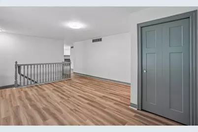 990 Centennial Avenue, Ypsilanti, MI 48198 - Photo 8