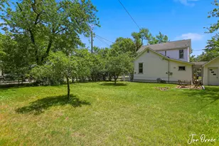 1889 Robinson St, Muskegon, MI 49441 - Photo 32