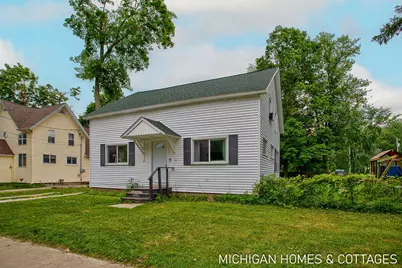 752 Jordan Lake Avenue, Lake Odessa, MI 48849 - Photo 1