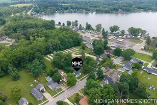752 Jordan Lake Ave, Lake Odessa, MI 48849 - Photo 2
