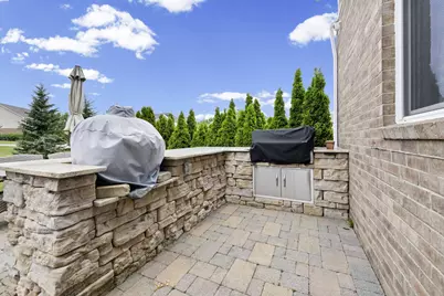 5887 Strawberry Circle, Commerce Township, MI 48382 - Photo 14