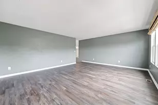 5887 Strawberry Cir, Commerce Township, MI 48382 - Photo 40