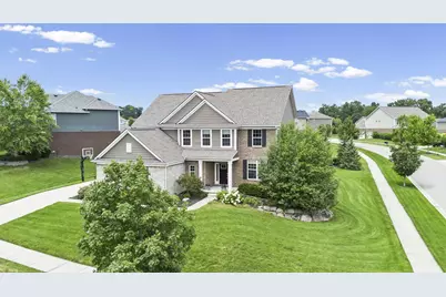 5887 Strawberry Circle, Commerce Township, MI 48382 - Photo 2