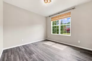 5887 Strawberry Cir, Commerce Township, MI 48382 - Photo 16