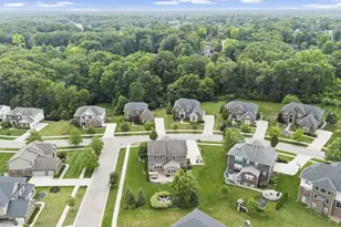 5887 Strawberry Cir, Commerce Township, MI 48382 - Photo 6