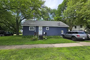 409 Norwood Ave, Sturgis, MI 49091 - Photo 2