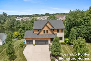 6 Fox Point Ct NE, Ada, MI 49301 - Photo 2