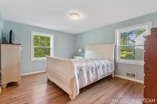 131 E 31st St, Holland, MI 49423 - Photo 36