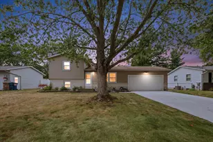 5077 Madison Ave SE, Kentwood, MI 49548 - Photo 2